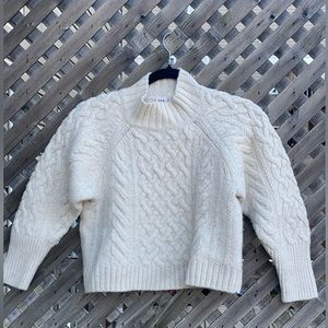 GAP Cable Knit Mock neck Sweater Snow Cap EUC